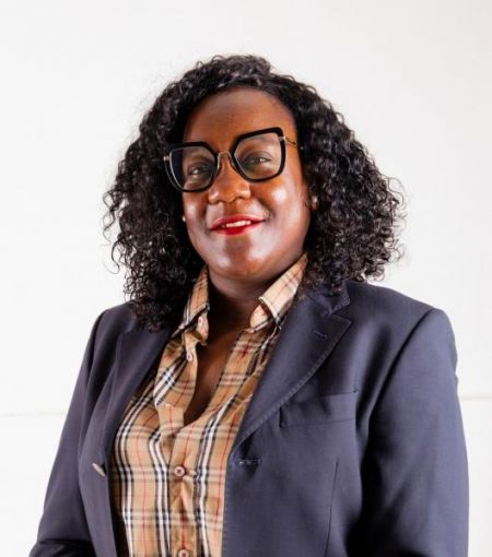 Ad&eacute;lia Canjari Moreira